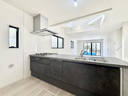 �L�b�`���@�������Ƒ����J��[�߂�A������̂���L�b�`��