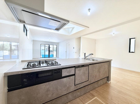 �L�b�`���@�������Ƒ����J��[�߂�A������̂���L�b�`��