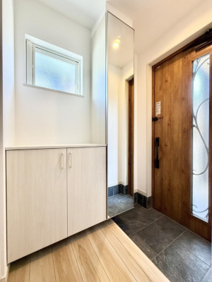 ���ց@������ �V���v���Ŕ������A���K�ȕ�炵�̓����