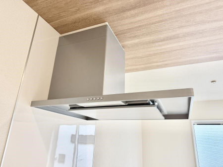 ���̑����ρ@�ݔ����������̏��C����������C��ɗU������A�����I�ɔr�����ł��܂��B