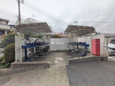 ���̑��@�O�ρ��~�n���ɒ��֏���������Ă���A���]�Ԃ̗��p���X���[�Y�ł�