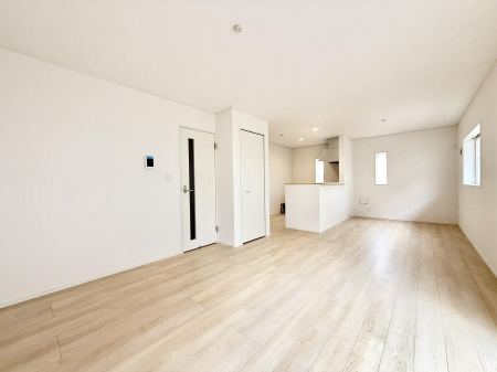 ���r���O�@���������S�n�̂����A���z�̃��r���O