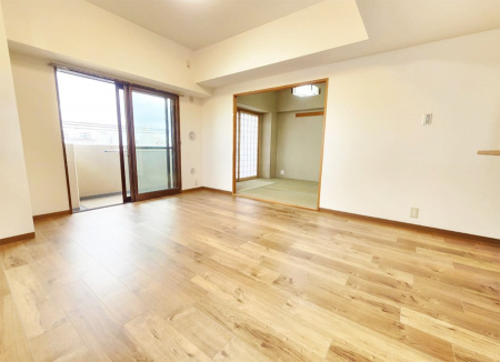 ���r���O�@���������R�Ɖ�b�����܂��A�S�n�悢�ЂƂƂ�