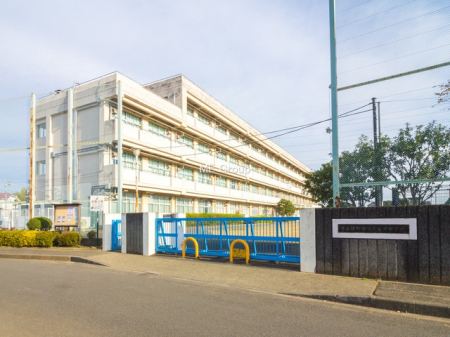 ���ӊ��@���w�Z 900m ���c�s�����䒆�w�Z