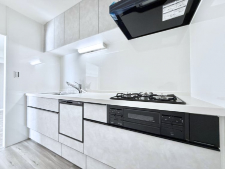 �L�b�`���@�������Ƒ����J��[�߂�A������̂���L�b�`��