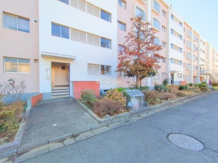 �G���g�����X�@�O�ρ��������̂���G���g�����X�͉��K�Ȗ����̎n�܂�����o���܂�