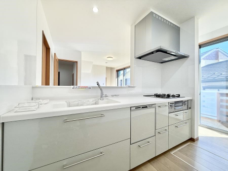 �L�b�`���@�������Ƒ����J��[�߂�A������̂���L�b�`��