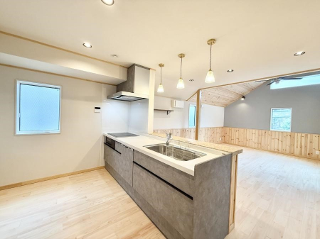 �L�b�`���@�������Ƒ����J��[�߂�A������̂���L�b�`��