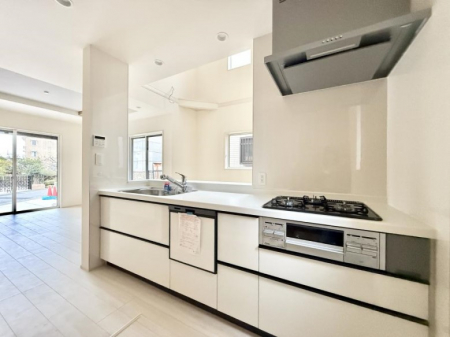 �L�b�`���@�������Ƒ����J��[�߂�A������̂���L�b�`��