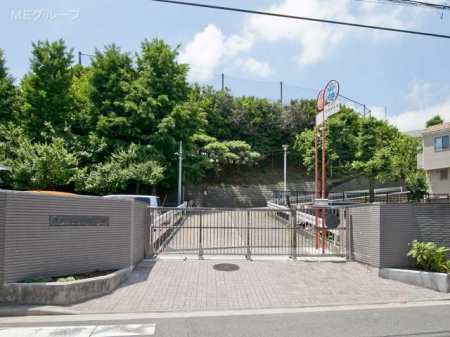 ���ӊ��@���w�Z 800m ���l�s����̋{���w�Z