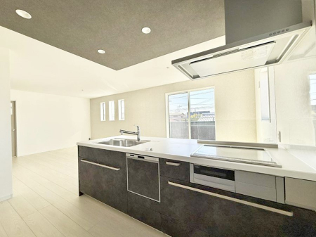 �L�b�`���@���������y���݂ƐH�ׂ�K����͂���L�b�`��