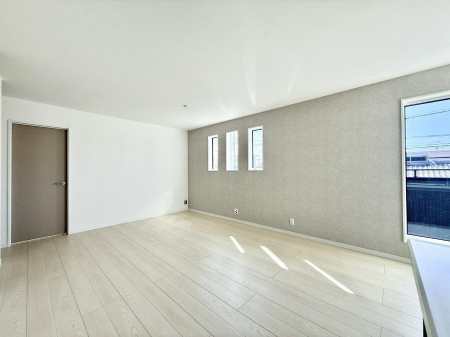 ���r���O�@���������났�ƏΊ炪�W�܂�A�S���܂郊�r���O