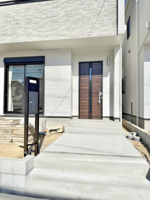 ���ց@�O�ρ� �V���v���Ŕ������A�Z�܂��̑���ۂ��ʂ錺�ւł�