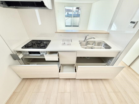 �L�b�`���@�������Ƒ����J��[�߂�A������̂���L�b�`��