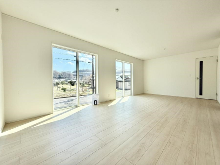 ���r���O�@���������R�Ɖ�b�����܂��A�S�n�悢�ЂƂƂ�