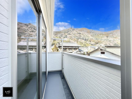 �o���R�j�[�@������ �G�߂̈ڂ낢����������J���I�ȋ�Ԃł�