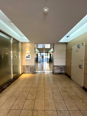 �G���g�����X�@�O�ρ��A�邽�тɈ��S����^���Ă����A���J�ɊǗ����ꂽ���L���