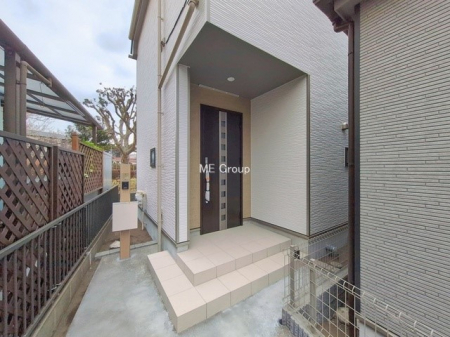 ���ց@�O��