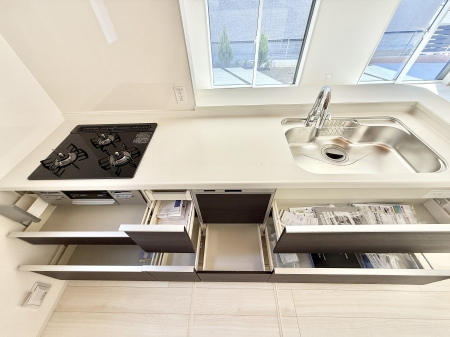 �L�b�`���@�������Ƒ����J��[�߂�A������̂���L�b�`��