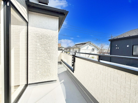 �o���R�j�[�@������ �G�߂̈ڂ낢����������J���I�ȋ�Ԃł�