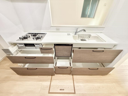 �L�b�`���@�������Ƒ����J��[�߂�A������̂���L�b�`��