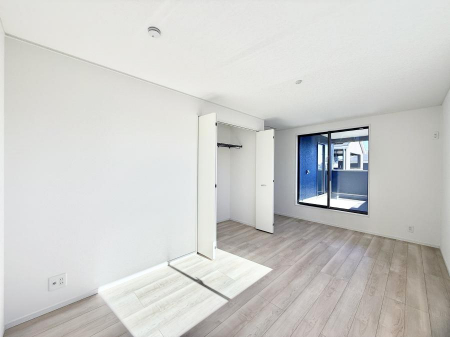 �Q���@����