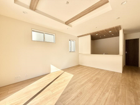 ���r���O�@���������S�n�̂����A���z�̃��r���O