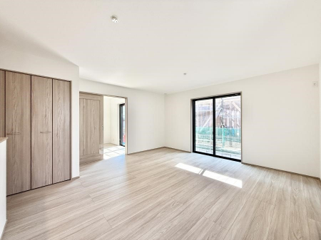 ���r���O�@���������S�n�̂����A���z�̃��r���O