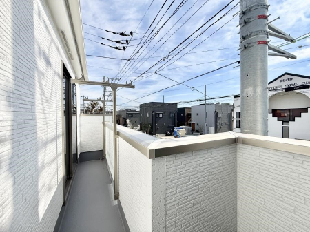 �o���R�j�[�@������ �G�߂̈ڂ낢����������J���I�ȋ�Ԃł�