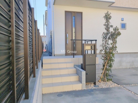 ���ց@�O��