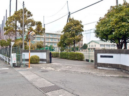 ���ӊ��@���̑����ʐ^ 1600m ���ˎs���������w�Z