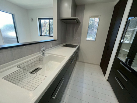 �L�b�`���@�������Ƒ����J��[�߂�A������̂���L�b�`��