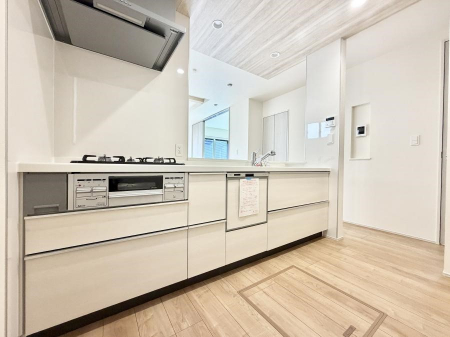 �L�b�`���@�������V���v���Ŕ������S�n�悢���Ԃ𐶂ރL�b�`�����