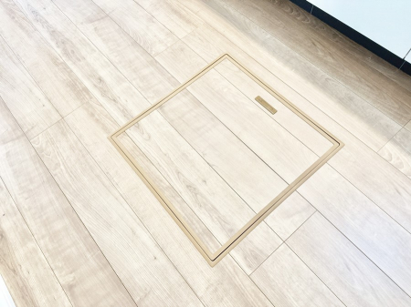 ���̑����ρ@�ݔ����B�ꂽ���[�X�y�[�X�ŉƑS�̂��X�b�L��