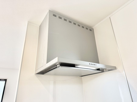 ���̑����ρ@�ݔ����������̏��C����������C��ɗU������A�����I�ɔr�����ł��܂��B