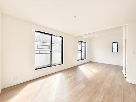 ���r���O�@���������R�Ɖ�b�����܂��A�S�n�悢�ЂƂƂ�