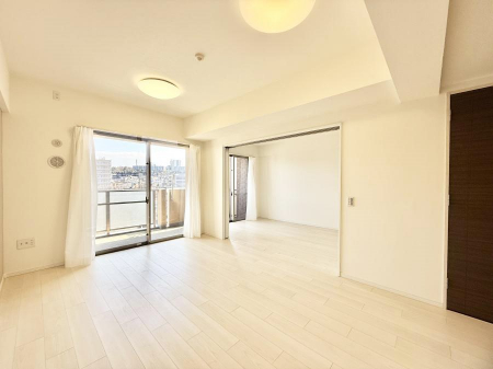 ���r���O�@���������C�ɓ���̏ꏊ�ŁA�̂�т�Ƃ������Ԃ�