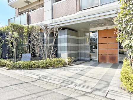 �G���g�����X�@�O�ρ��������������͋C�̃G���g�����X���Z�܂������������}���܂�