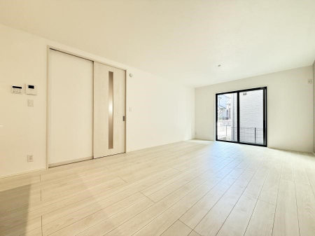 ���r���O�@���������R�Ɖ�b�����܂��A�S�n�悢�ЂƂƂ�