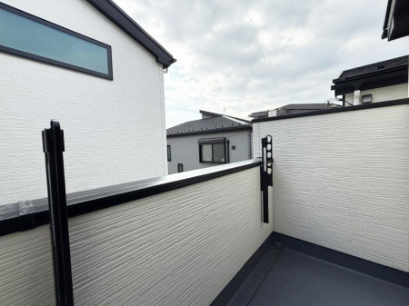 �o���R�j�[�@������ �G�߂̈ڂ낢����������J���I�ȋ�Ԃł�