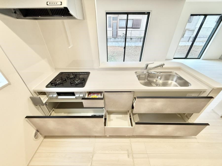 �L�b�`���@�������Ƒ����J��[�߂�A������̂���L�b�`��