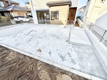 �@�O�ρ������̒��Ԃ����K��