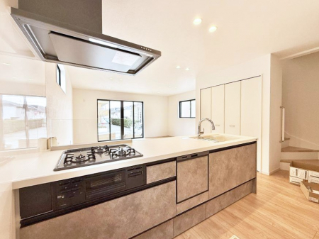 �L�b�`���@�������Ƒ����J��[�߂�A������̂���L�b�`��