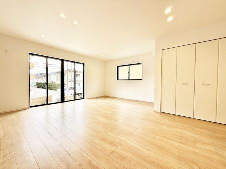 ���r���O�@���������R�Ɖ�b�����܂��A�S�n�悢�ЂƂƂ�