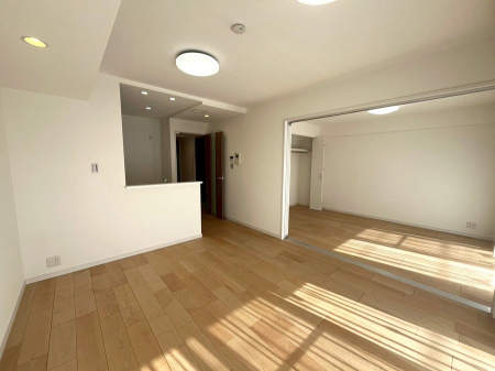 ���r���O�@���������R�Ɖ�b�����܂��A�S�n�悢�ЂƂƂ�