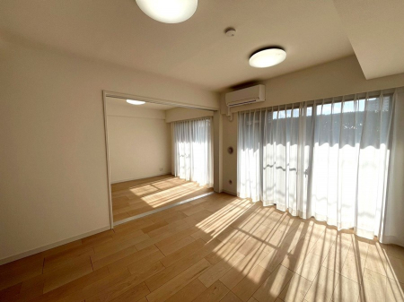 ���r���O�@���������났�ƏΊ炪�W�܂�A�S���܂郊�r���O