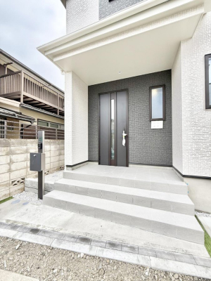 ���ց@�O�ρ� �V���v���Ŕ������A�Z�܂��̑���ۂ��ʂ錺�ւł�