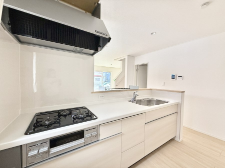 �L�b�`���@�������Ƒ����J��[�߂�A������̂���L�b�`��