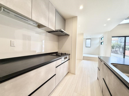 �L�b�`���@�������Ƒ��ƂȂ���A�R�~���j�P�[�V�����̏�