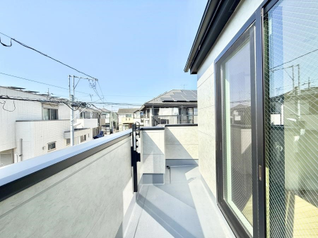 �o���R�j�[�@������ �G�߂̈ڂ낢����������J���I�ȋ�Ԃł�